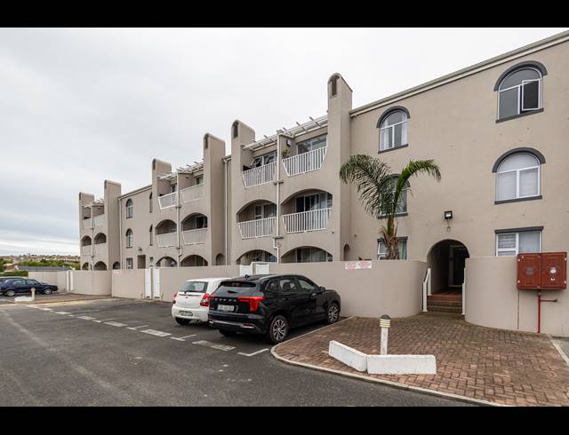 BEDROOM STUDIO APARTMENT FOR SALE IN BLOUBERG SANDS